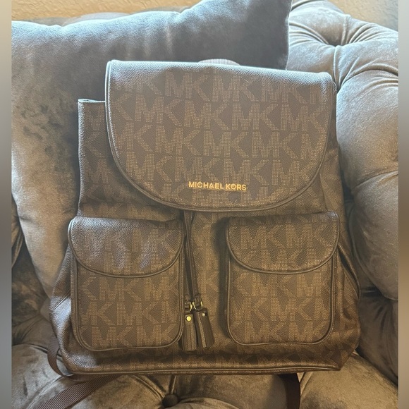 Michael Kors Logo Backpack - Picture 5 of 16
